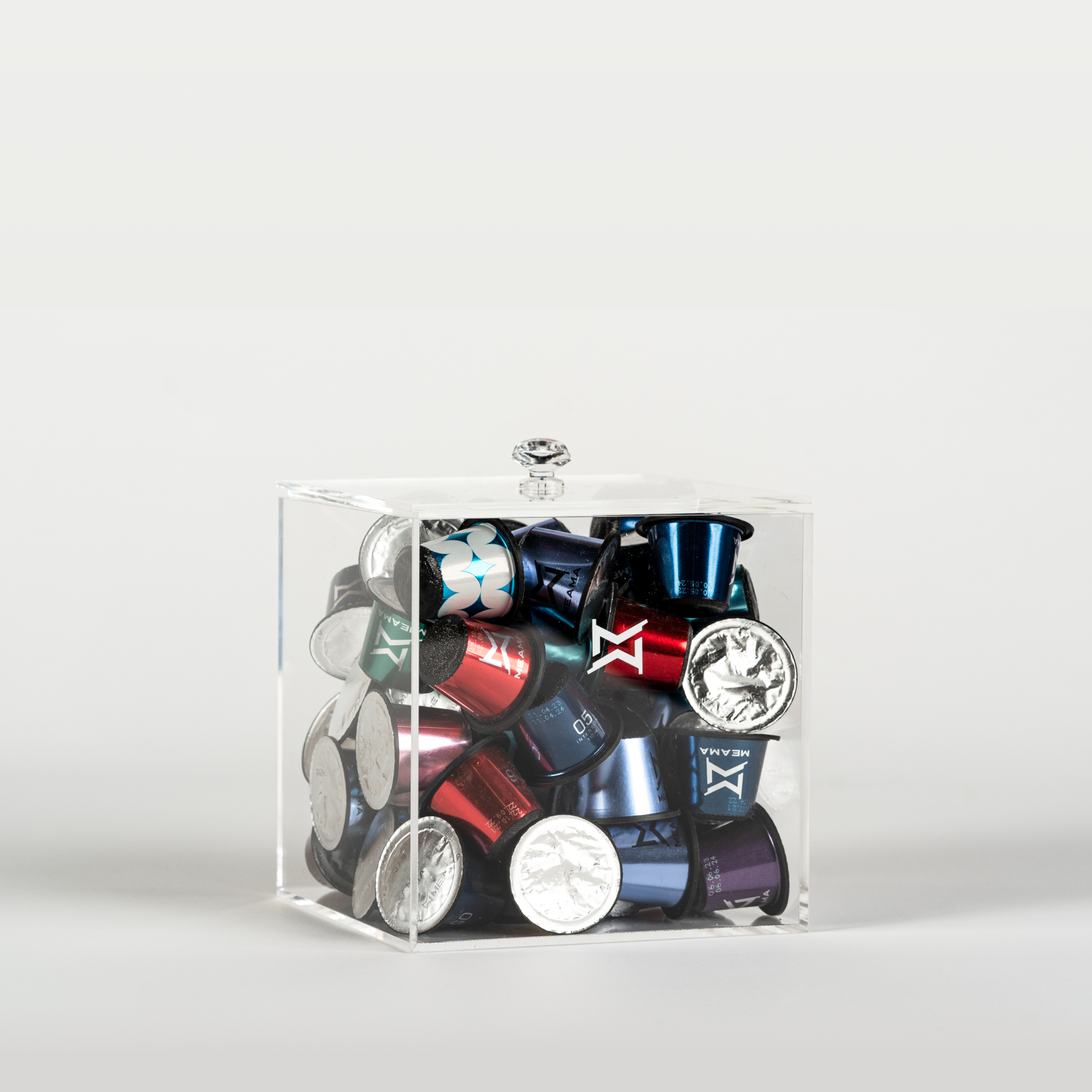 Acrylic capsule storage container | 13 cm